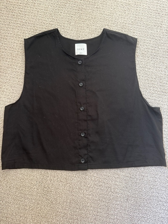 LESET Tops - LESET Black Cropped Button-Front Tank